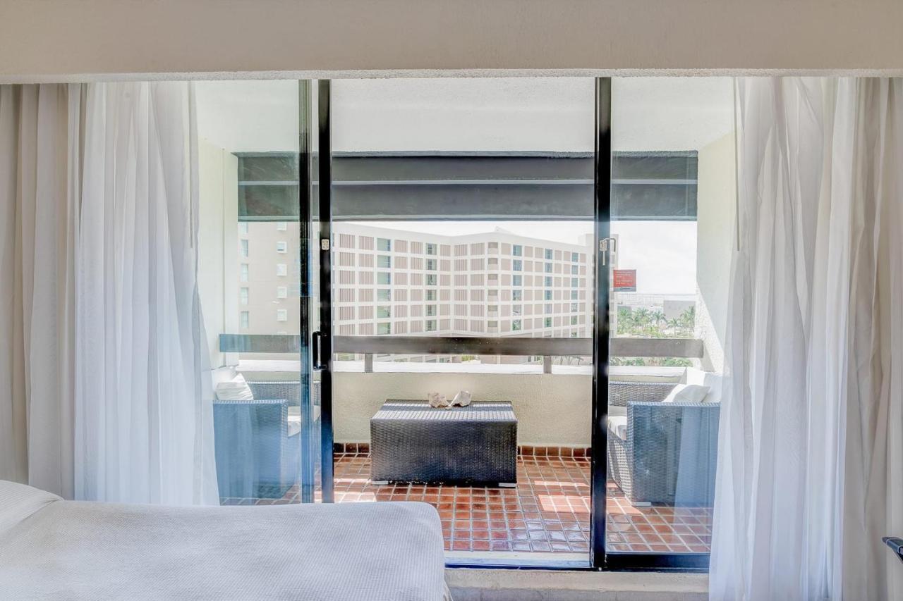 Condos In Prime Cancun Location Plus 3 Pools Exterior photo