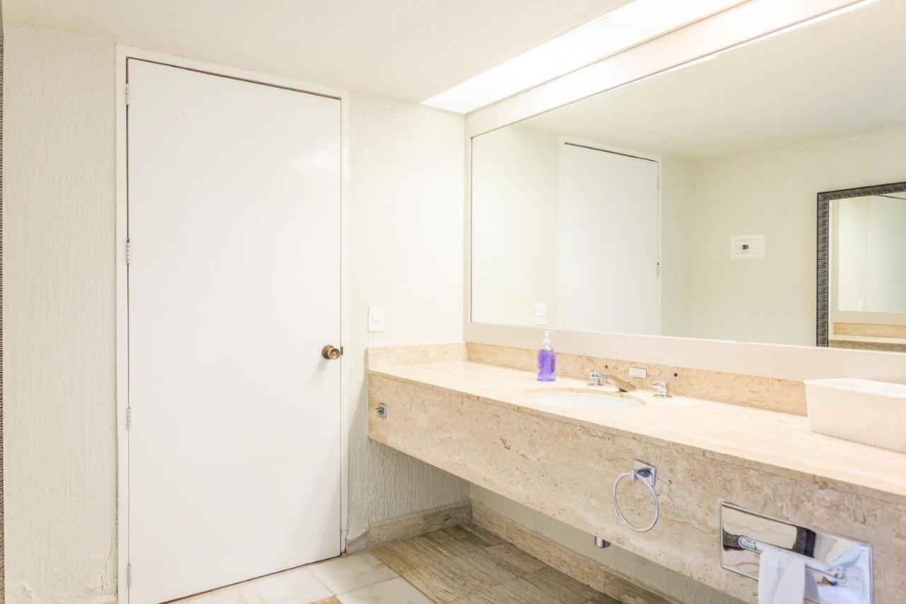 Condos In Prime Cancun Location Plus 3 Pools Exterior photo