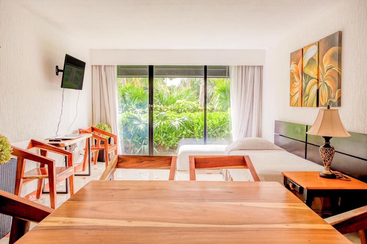 Condos In Prime Cancun Location Plus 3 Pools Exterior photo